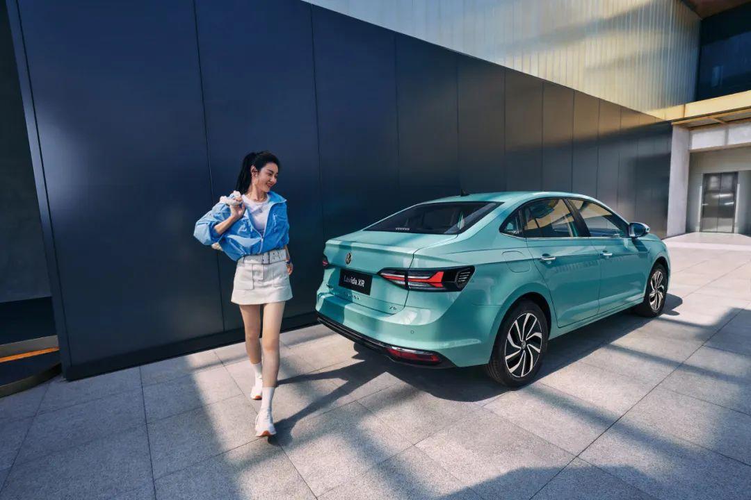 大眾被退神光,試完8萬的朗逸新銳,同價位選不選海鷗云朵