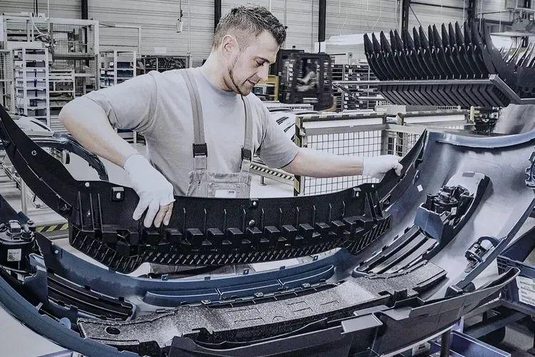 裁員、關停、外流,德國汽車工業怎么了?