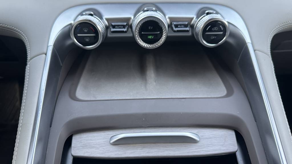 一臺(tái)不輸BBA豪華質(zhì)感的大5座SUV  還有這些亮點(diǎn)