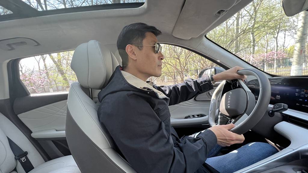 一臺(tái)不輸BBA豪華質(zhì)感的大5座SUV  還有這些亮點(diǎn)