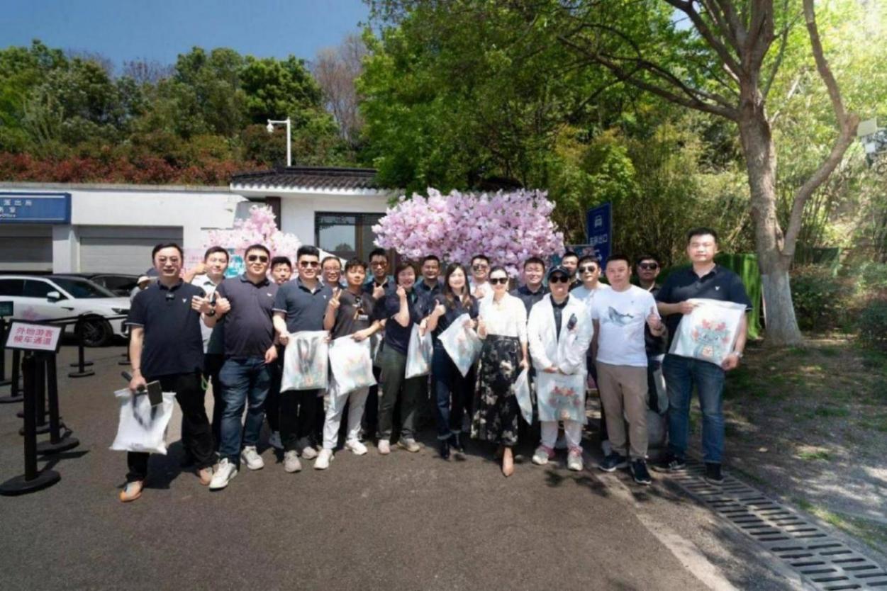 感受武漢的熱辣滾燙 嵐圖追光連續 16 天服務 40000 多人暢游江城