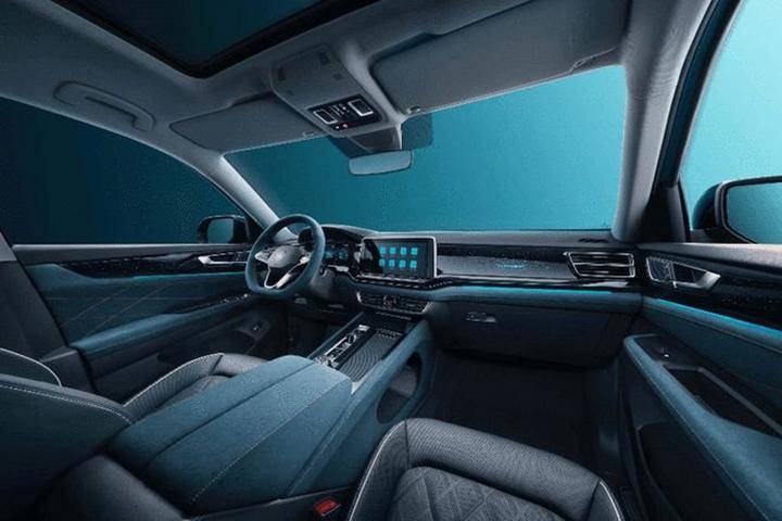 大眾旗艦也官降!大眾途昂出眾款上市,不到25萬可入手