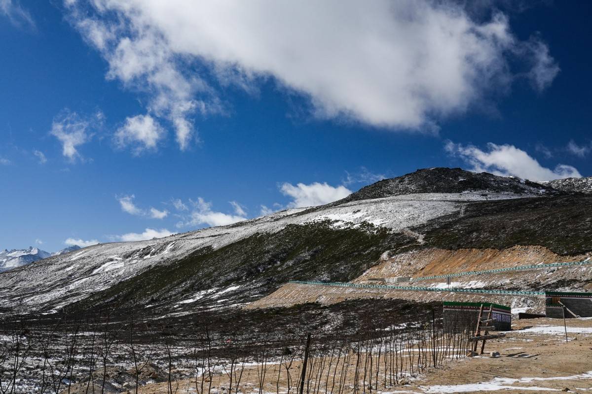 銀河L7龍騰版勇闖川西,打破“插混”可靠性疑慮