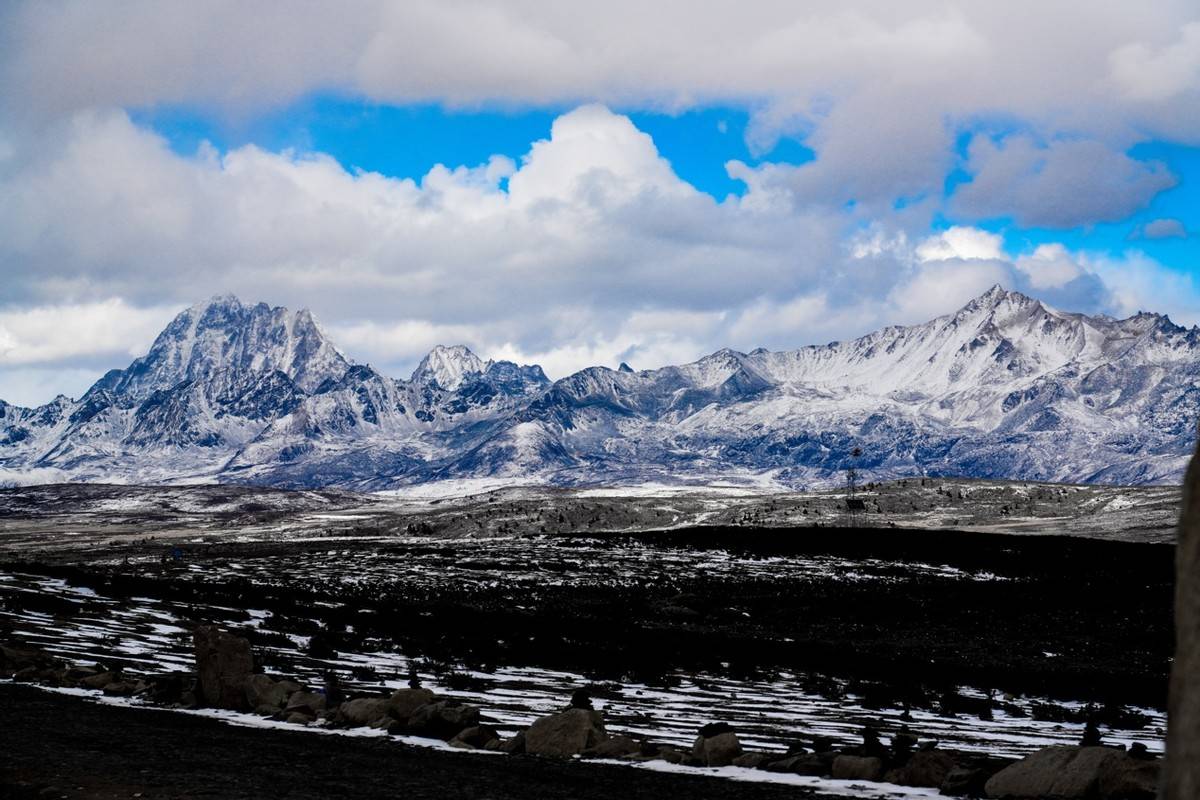 銀河L7龍騰版勇闖川西,打破“插混”可靠性疑慮