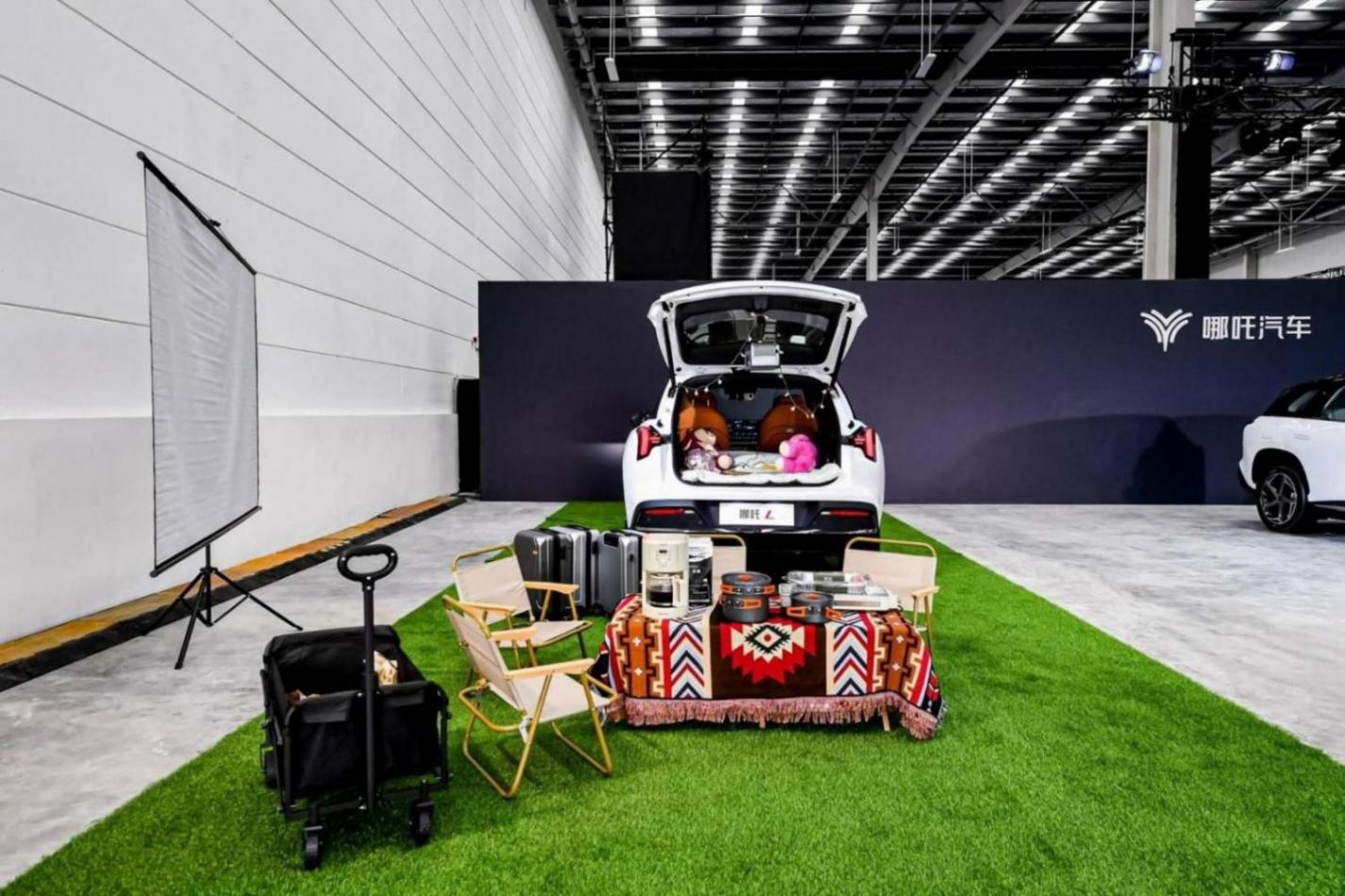 家庭智能超級增程SUV 綜合續航1300km 哪吒L“掀桌價”上市