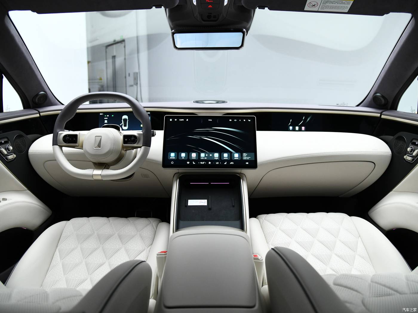 放棄ES6!730公里續(xù)航3.98秒破百,華為高階智駕標(biāo)配3個(gè)激光雷達(dá)