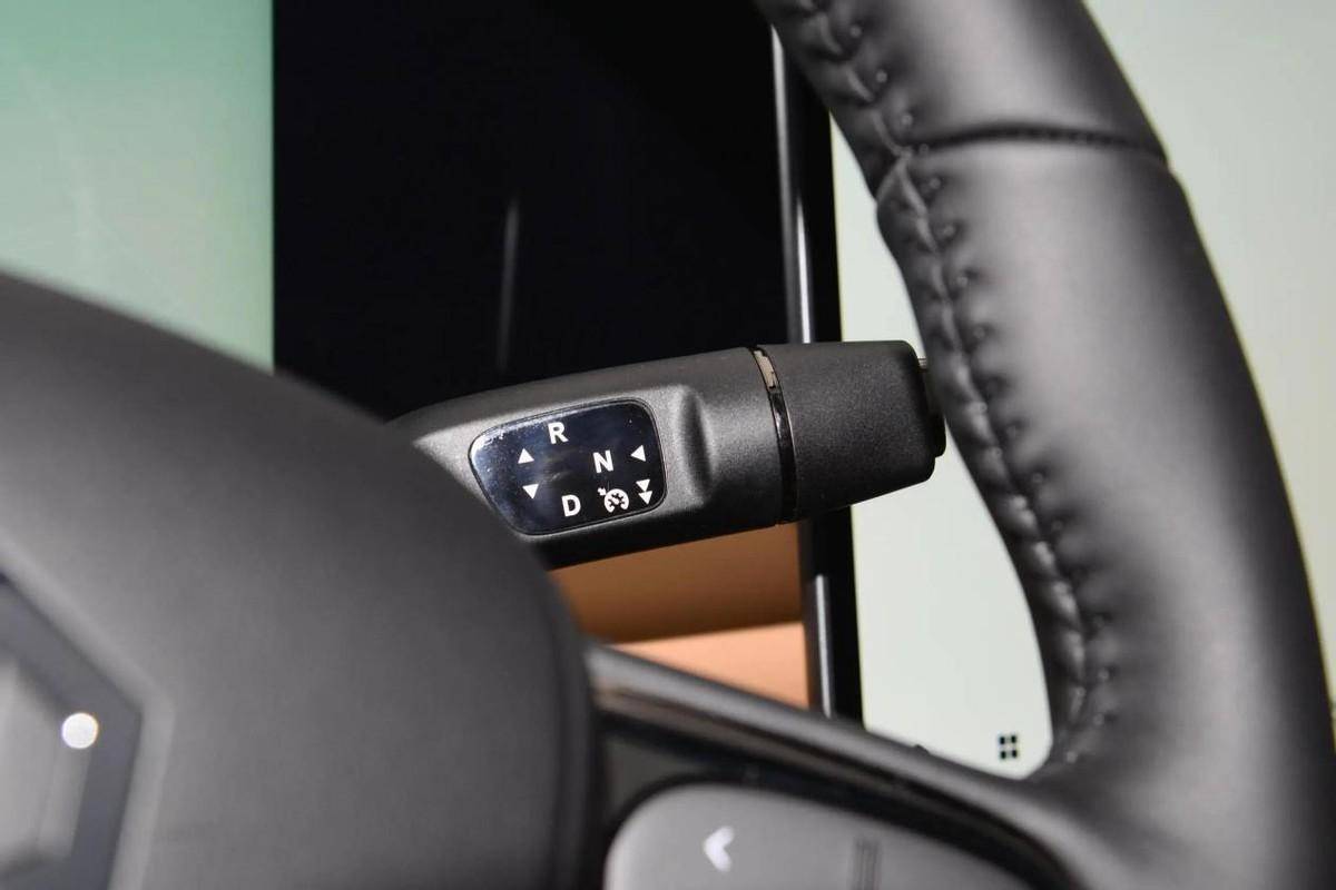 零跑全新C11到店,新車有哪些優缺點,值得買嗎?深度體驗告訴你