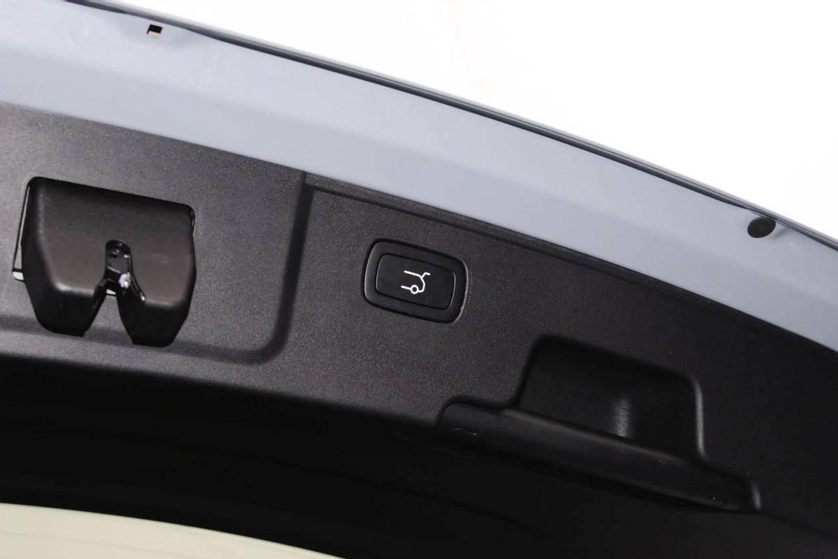 零跑全新C11到店,新車有哪些優缺點,值得買嗎?深度體驗告訴你