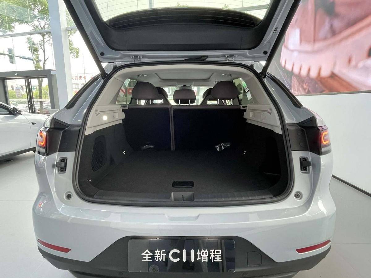 零跑全新C11到店,新車有哪些優缺點,值得買嗎?深度體驗告訴你