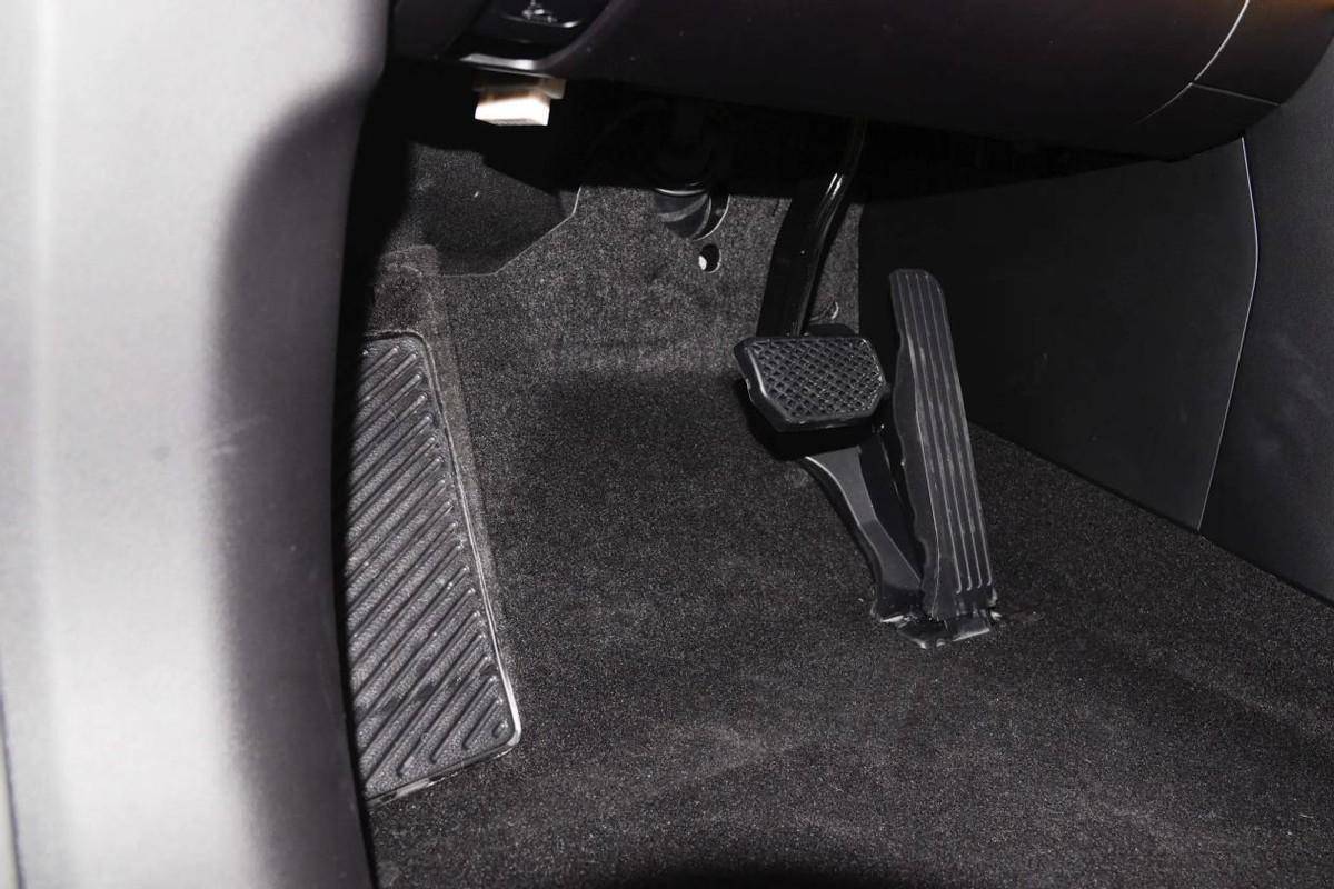 零跑全新C11到店,新車有哪些優缺點,值得買嗎?深度體驗告訴你