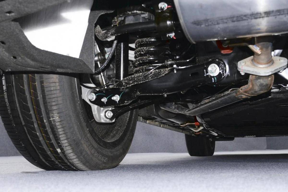 零跑全新C11到店,新車有哪些優缺點,值得買嗎?深度體驗告訴你