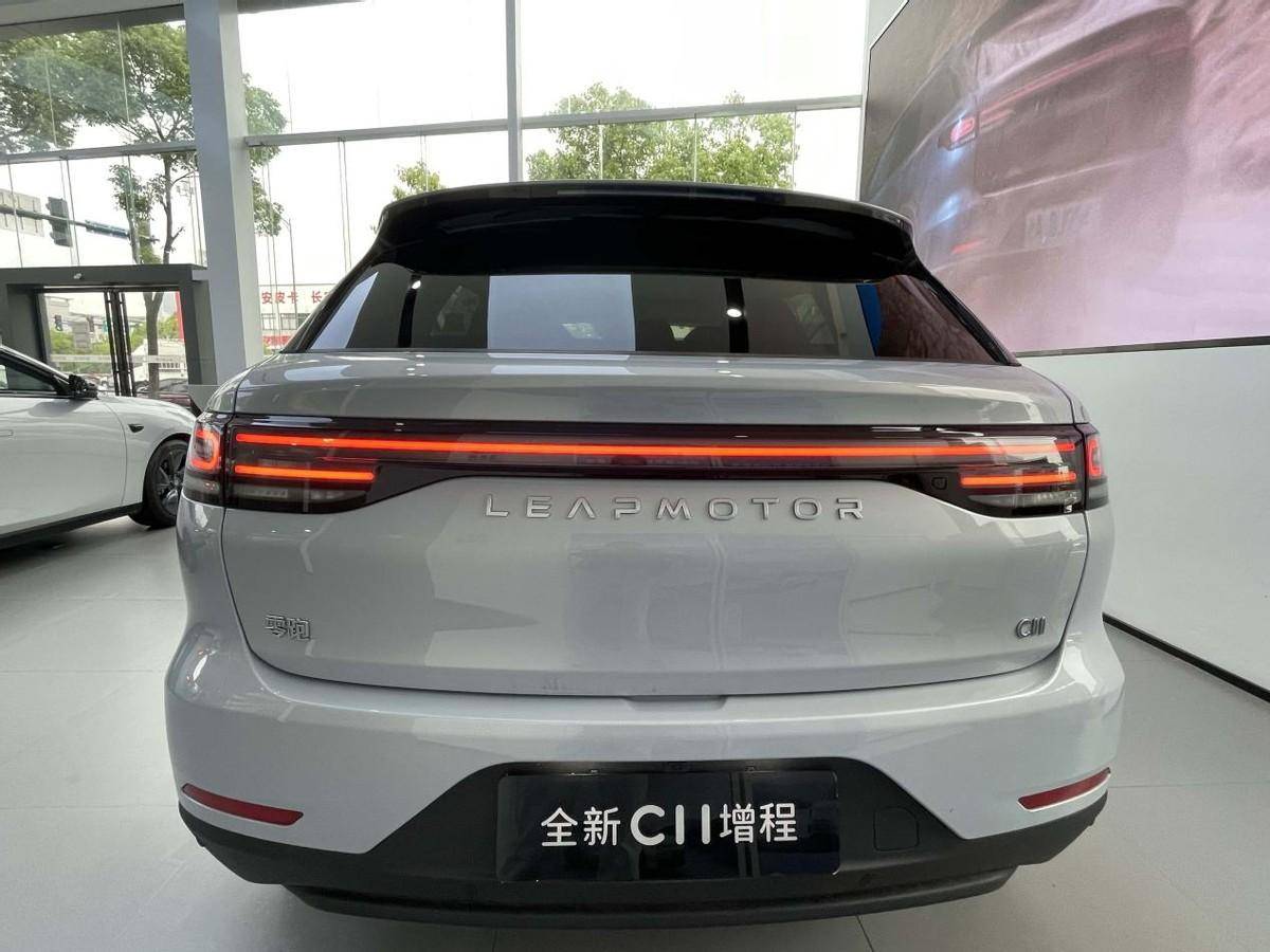 零跑全新C11到店,新車有哪些優缺點,值得買嗎?深度體驗告訴你