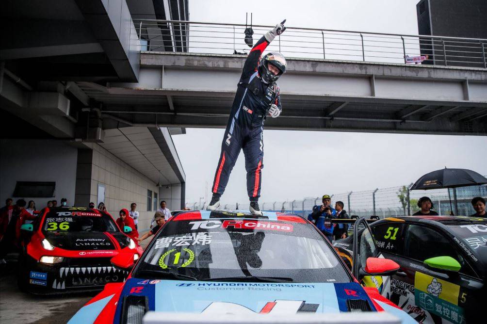 首戰告捷 現代汽車N品牌斬獲2024 TCR China揭幕戰首場冠軍