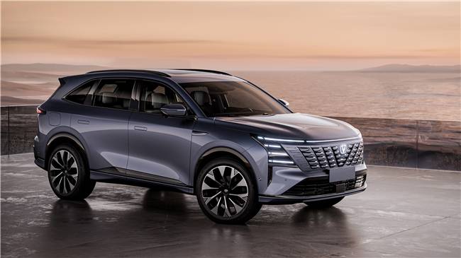 銷冠上新!全新一代長安CS75PLUS官圖發布!