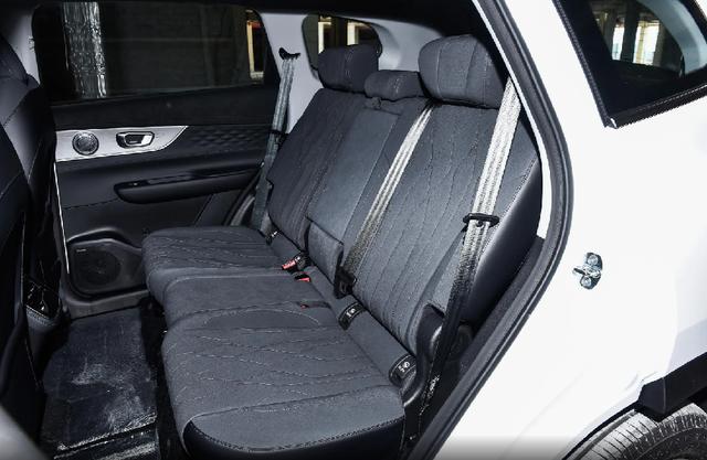 后排放倒能放床，大五座空間布局，瑞虎8 PLUS是不是同價位優選？-有駕