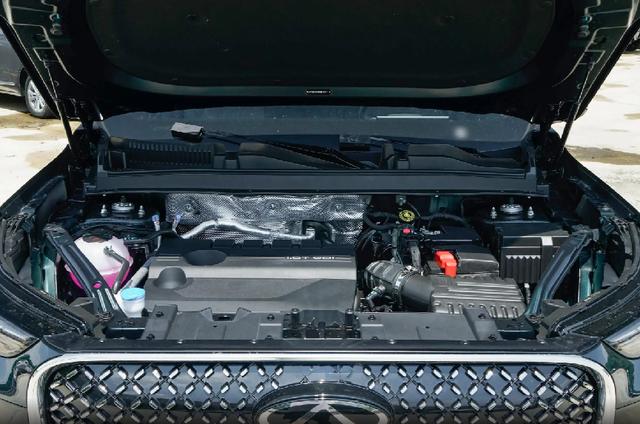 后排放倒能放床，大五座空間布局，瑞虎8 PLUS是不是同價位優選？-有駕