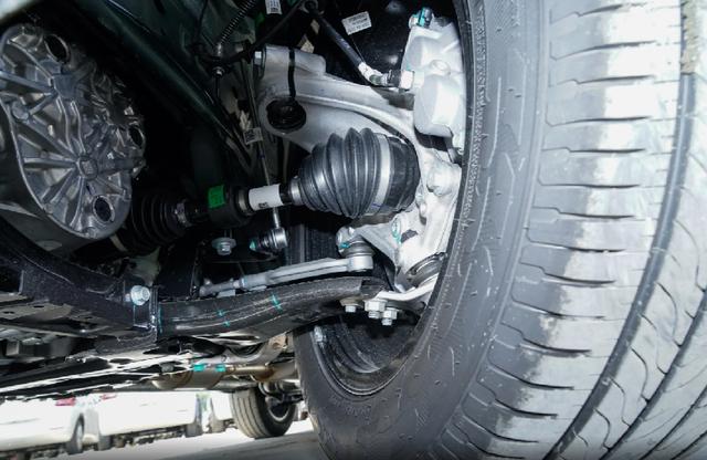 后排放倒能放床，大五座空間布局，瑞虎8 PLUS是不是同價位優選？-有駕