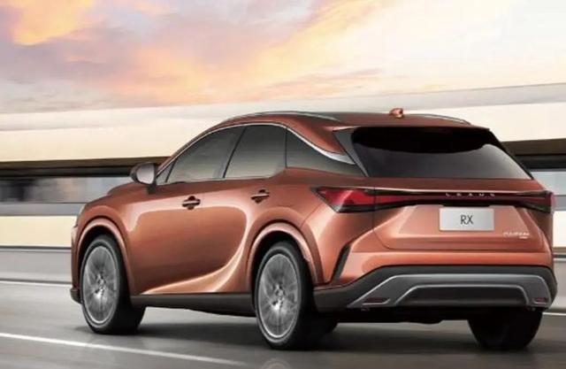 雷克薩斯也走親民路線，2.0T版本的RX，起售價只要35萬-有駕