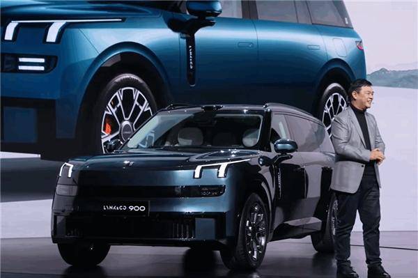 領克900旗艦SUV震撼登場:六座布局,2.0T+三電機,性能如何?
