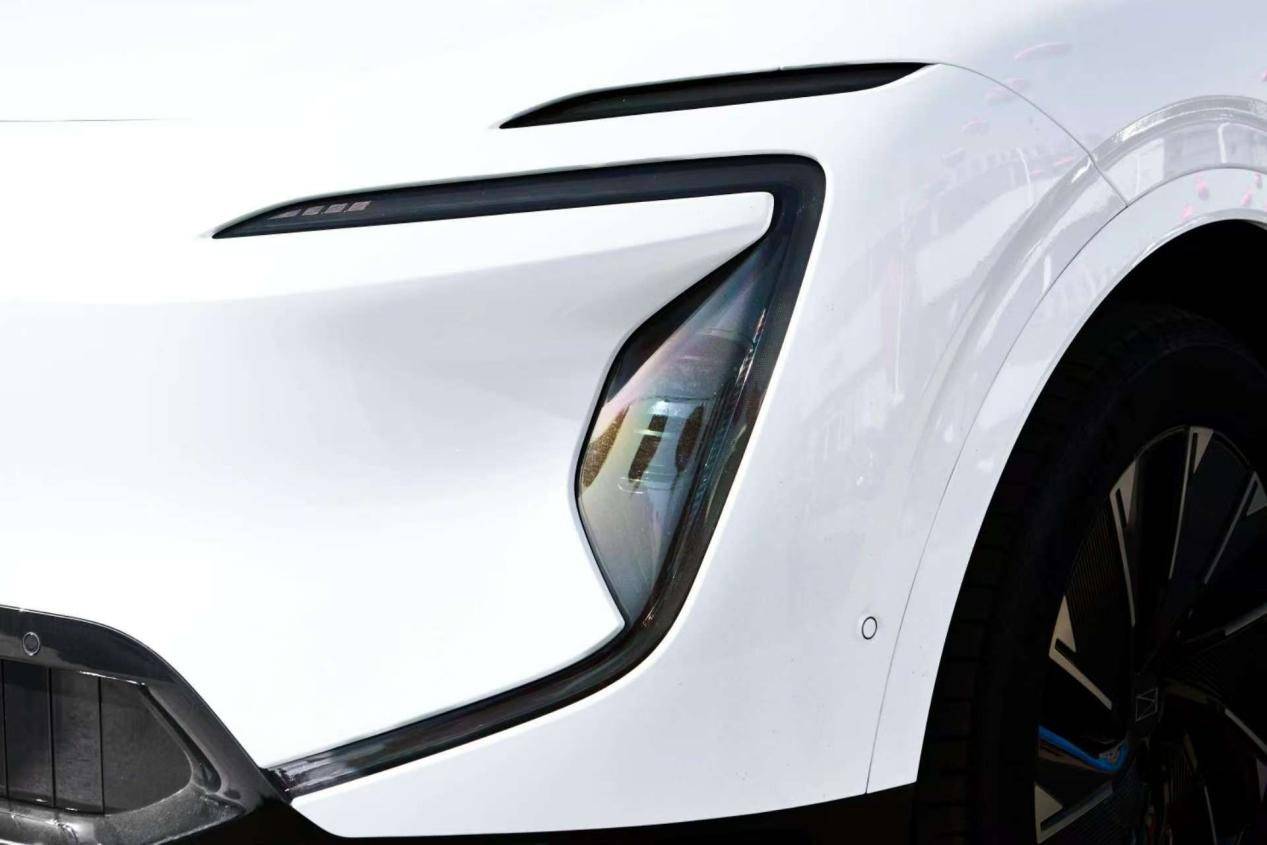 阿維塔07 Pro+版殺入20萬以內,乾崑智駕正面迎戰天神之眼C?