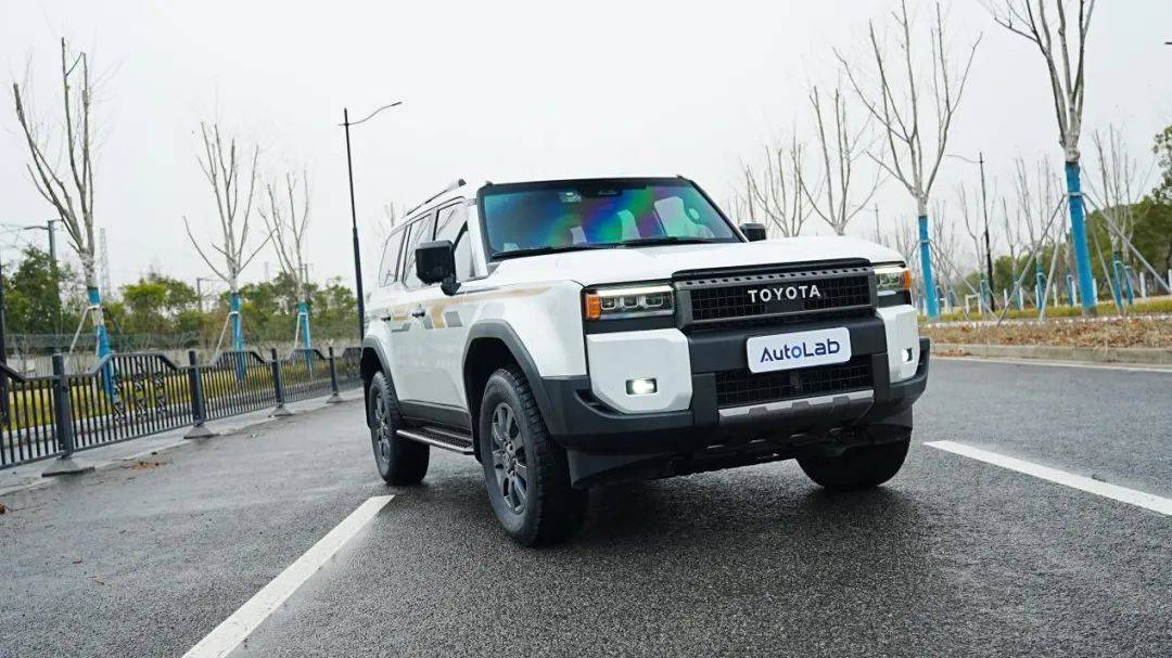 40萬級硬核豪華SUV怎么選?福特探險者與豐田普拉多的對比給你答案