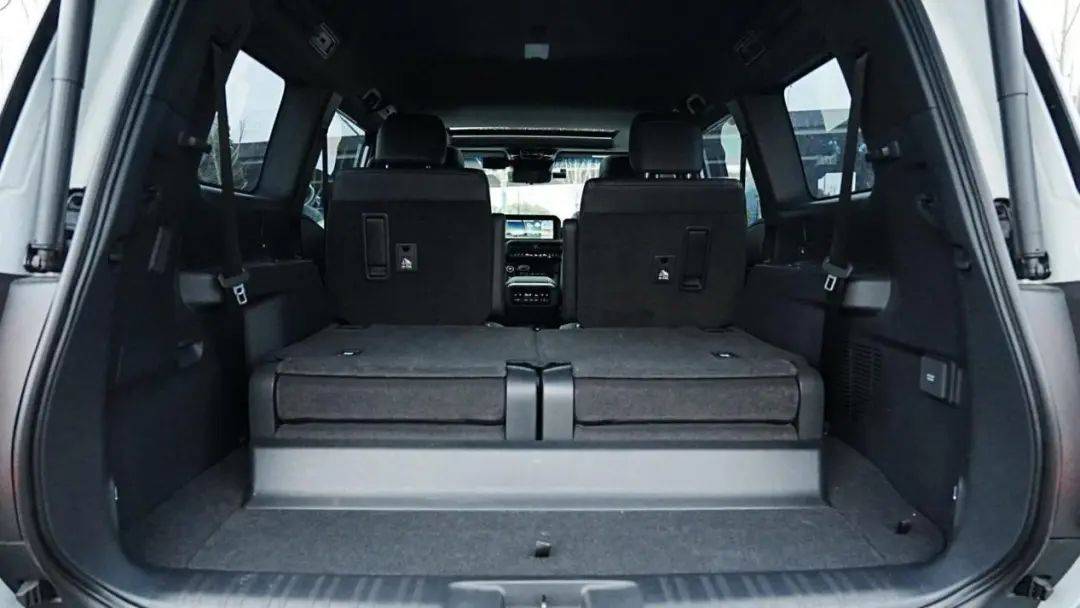 40萬級硬核豪華SUV怎么選?福特探險者與豐田普拉多的對比給你答案