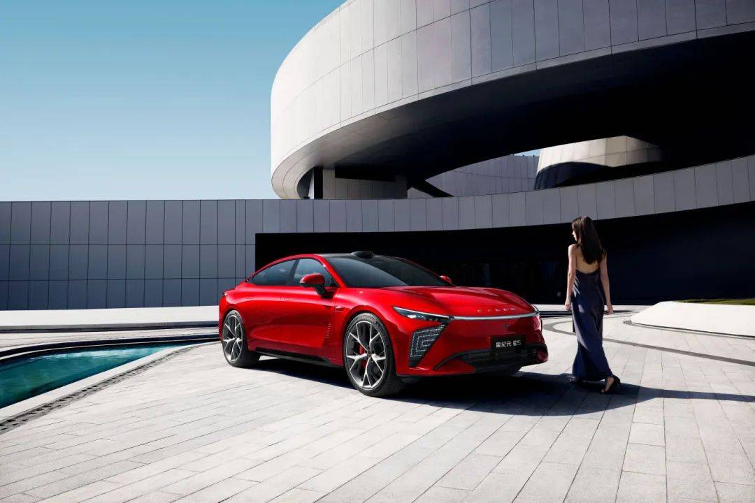 全新2025款星紀元ES純電,年輕人的第一臺C級豪華轎車