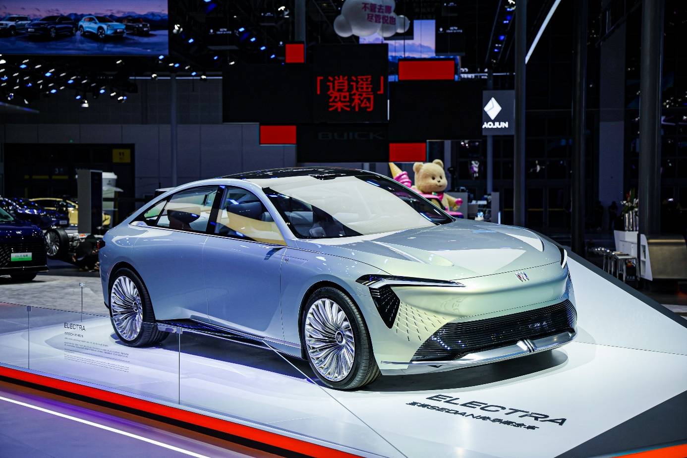 產(chǎn)品煥新技術(shù)革新,上汽通用汽車(chē)全明星陣容精彩亮相上海車(chē)展