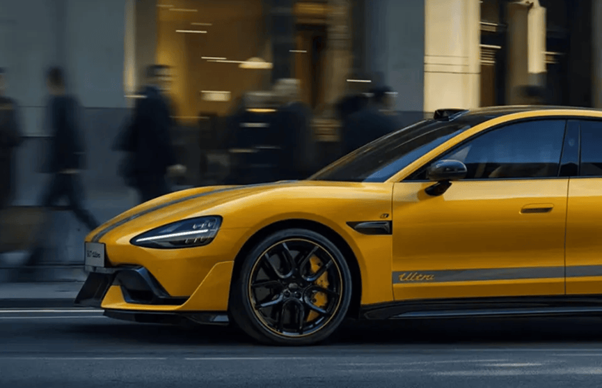 小米汽車(chē):一邊爆單,一邊被“截胡”