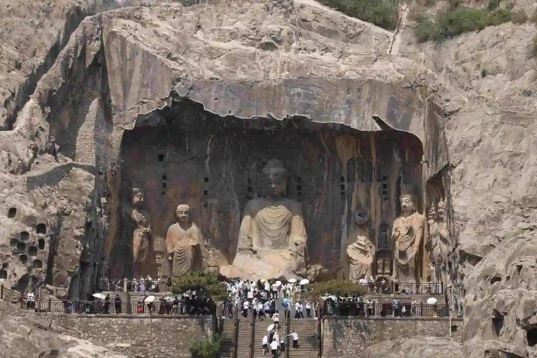 洛陽絕了!百年寶馬硬核撩動千年唐風運河密碼