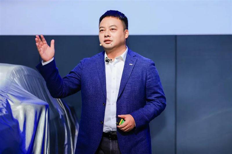 7月15日,吉利汽車與極氪正式簽署合并協(xié)議,極氪從紐交所退市成為吉利全資子公司