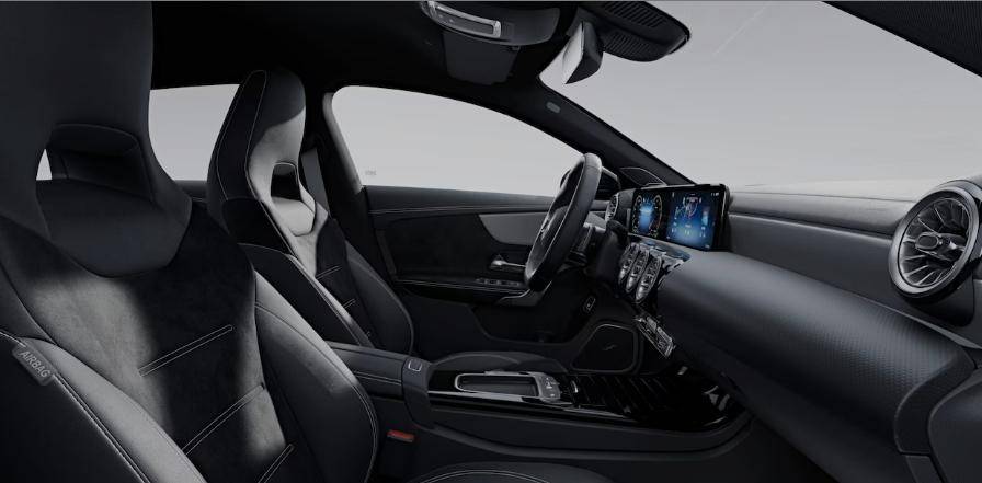 奔馳首款純電獵裝來(lái)了,761km續(xù)航+三聯(lián)屏夠香嗎?