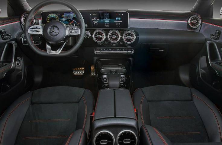 奔馳首款純電獵裝來(lái)了,761km續(xù)航+三聯(lián)屏夠香嗎?