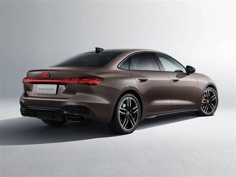 一汽奧迪A5L預售25.68萬元起 這臺A4L繼任者誠意如何?