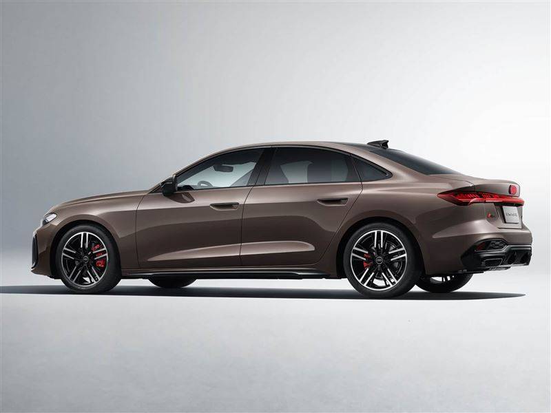 一汽奧迪A5L預售25.68萬元起 這臺A4L繼任者誠意如何?