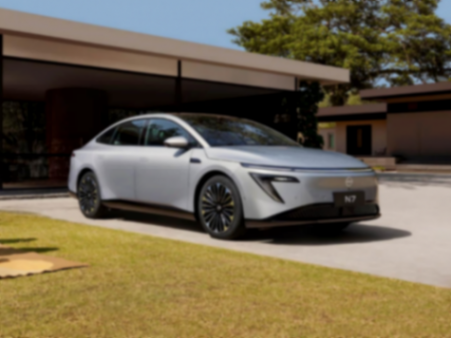 2025車市上半年丨焦灼的內卷,還能相信“光”嗎?