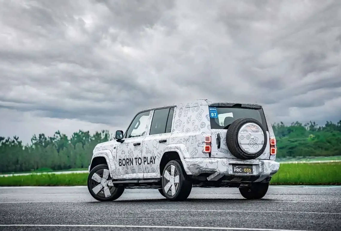 越來越“衛(wèi)士”iCAR V27官方諜照發(fā)布/8月1日首秀