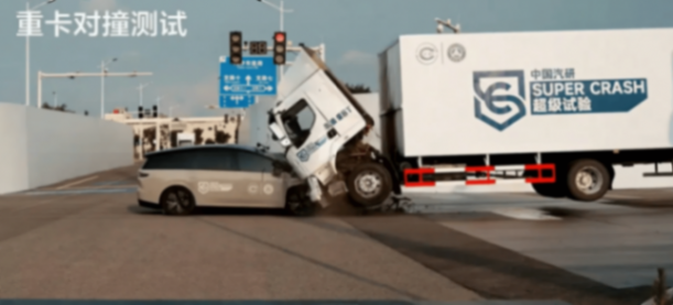 理想i8創飛卡車真相:你被人賣了還幫著數錢呢