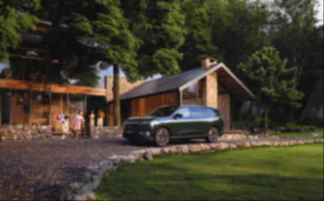 都在打造“移動之家”,2026款東風(fēng)奕派eπ008六座版會比標(biāo)桿強多少?