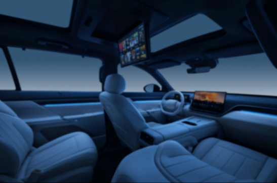 都在打造“移動之家”,2026款東風(fēng)奕派eπ008六座版會比標(biāo)桿強多少?