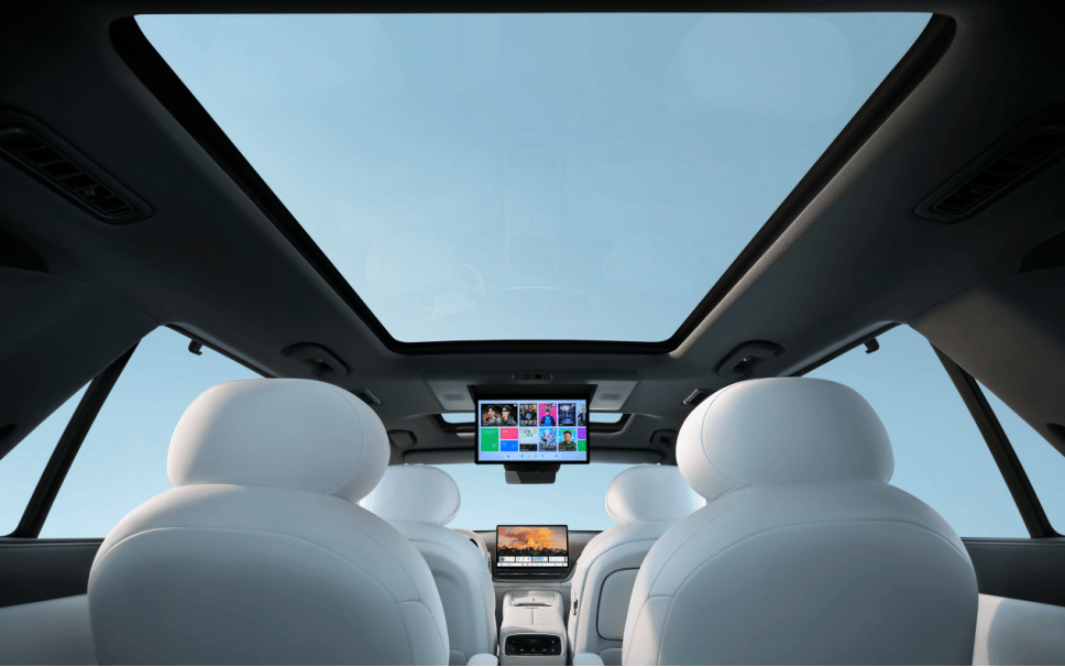 都在打造“移動之家”,2026款東風(fēng)奕派eπ008六座版會比標(biāo)桿強多少?