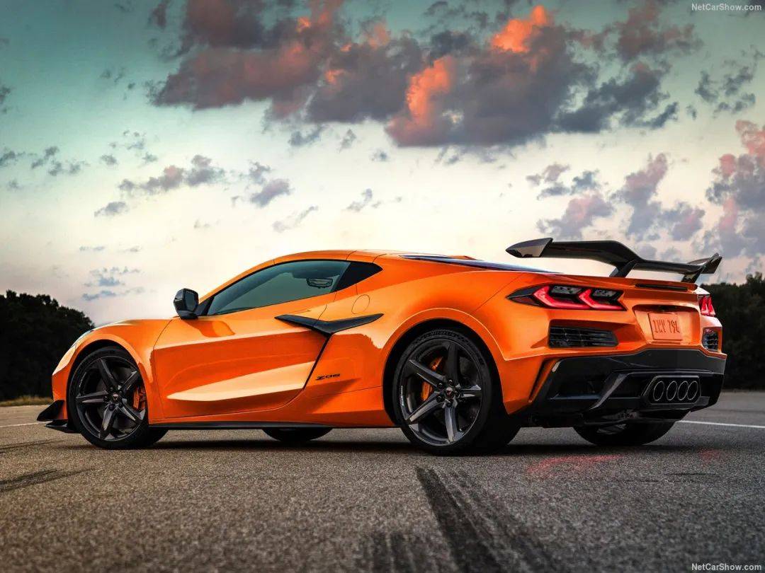 上千臺老款克爾維特Z06砸手里,只能給新款與更強的ZR1X讓位