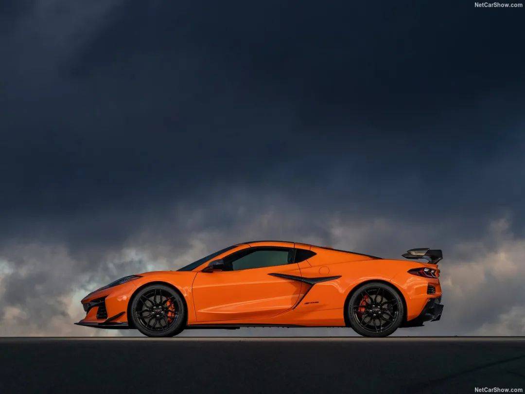 上千臺老款克爾維特Z06砸手里,只能給新款與更強的ZR1X讓位