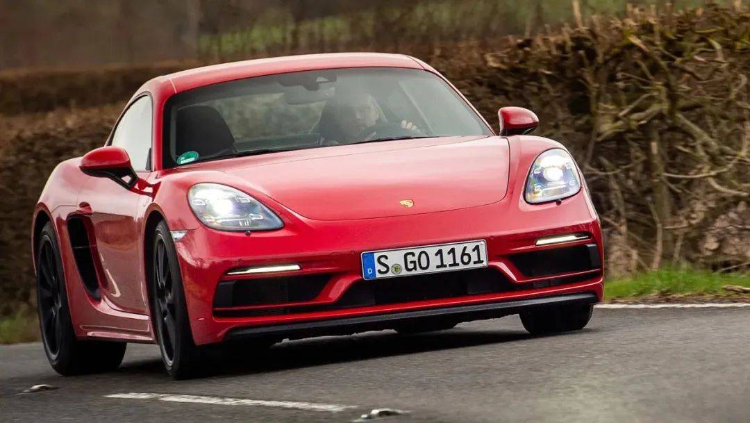 2025年雙門硬頂TOP 9,性能、操控與個性我全部都要