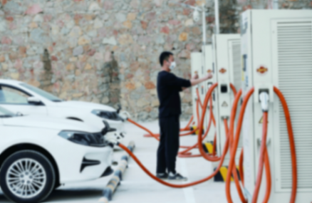 高速充電超80%不拔槍,就是自私+沒公德?