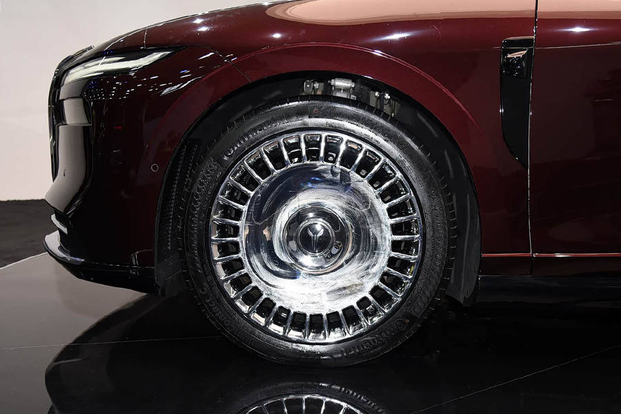 2025成都車展:嵐圖追光L發布 配備華為座艙/智駕