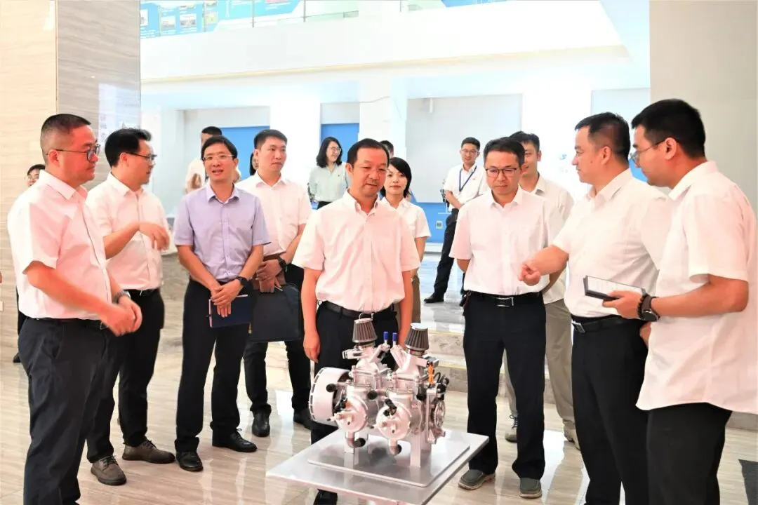 “神車”要上天?五菱柳機低空經(jīng)濟事業(yè)部成立,無人機發(fā)動機亮相 圖片