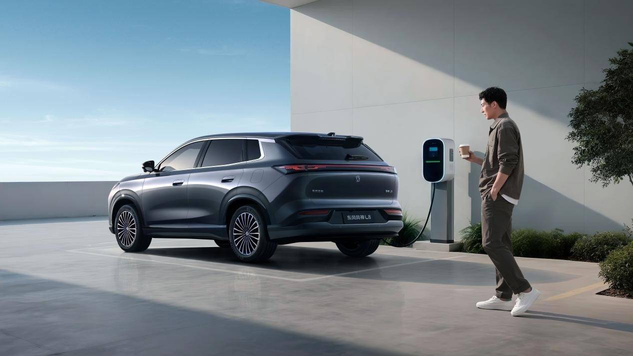 東風風神L8上市,11.39萬起,混動SUV家用新選擇