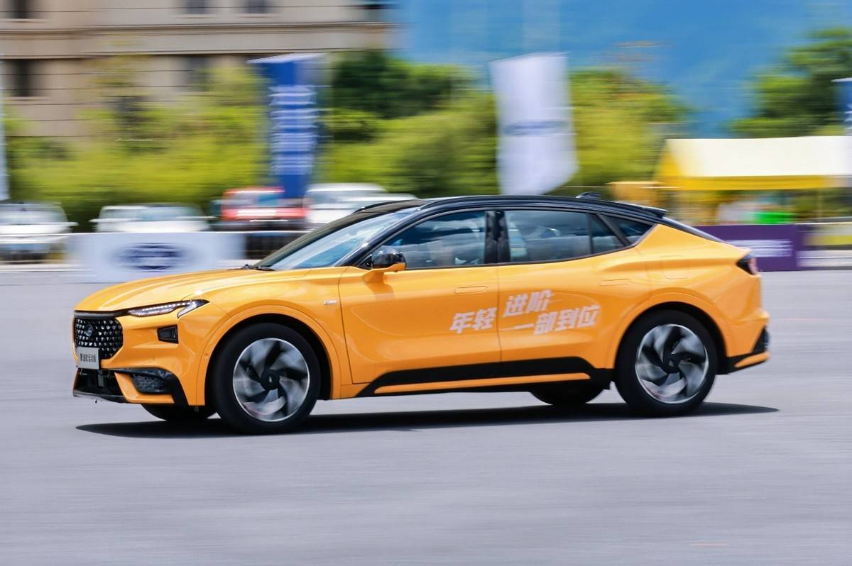 廠補再升級!蒙迪歐運動版9月限時加入“金融補貼”全家桶,利息低至0.99%