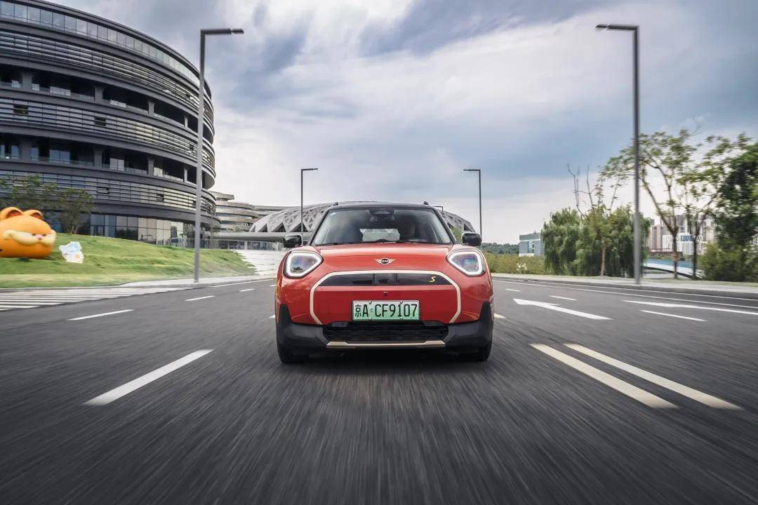 試駕MINI ACEMAN:“過去時”與“現在時”的經典融合